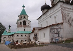 Монета к 500-летию Сийской обители 