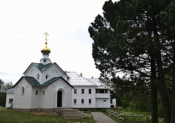 Память царских страстотерпцев почтили в Сийском монастыре Память царских страстотерпцев почтили в Сийском монастыре