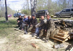 В Емецком Прилуке восстанавливают Сретенский храм В Емецком Прилуке восстанавливают Сретенский храм