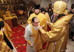 Архиерейская служба в Холмогорах Архиерейская служба в Холмогорах