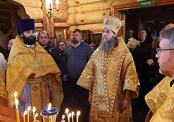 Богослужение на Питерском подворье Богослужение на Питерском подворье