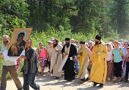 Крестный ход на Святое озеро