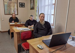 Братия повышает свой образовательный уровень